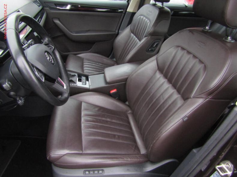 Škoda Superb - hlavní fotka