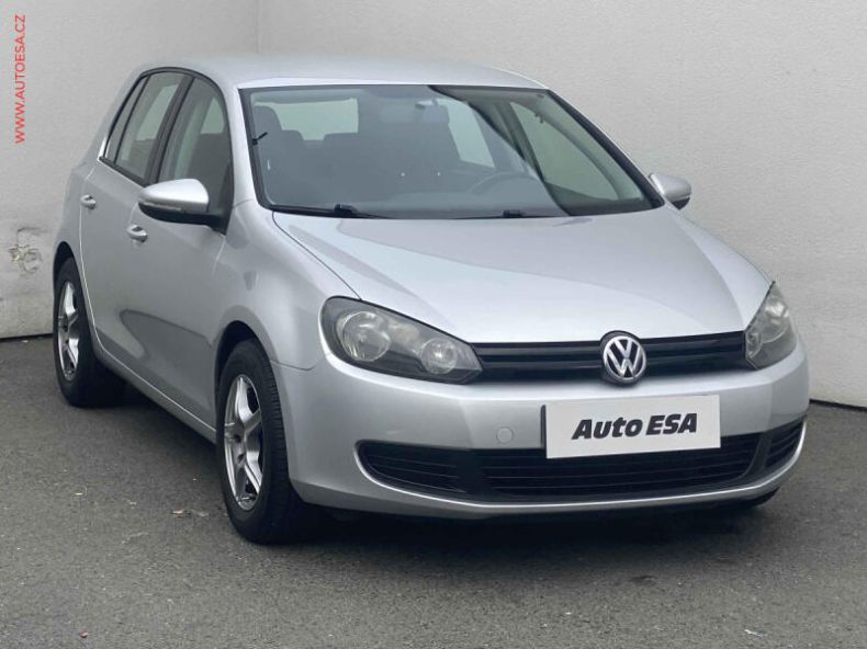 Volkswagen Golf - hlavní foto