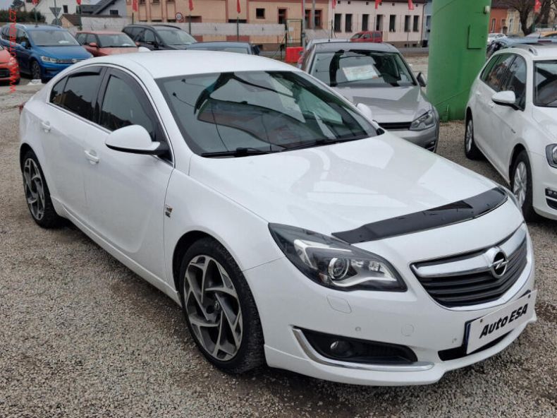 Opel Insignia - hlavní foto