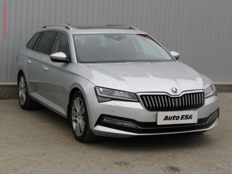 Škoda Superb - hlavní foto