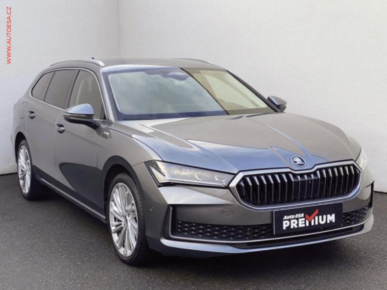 Škoda Superb - hlavní foto