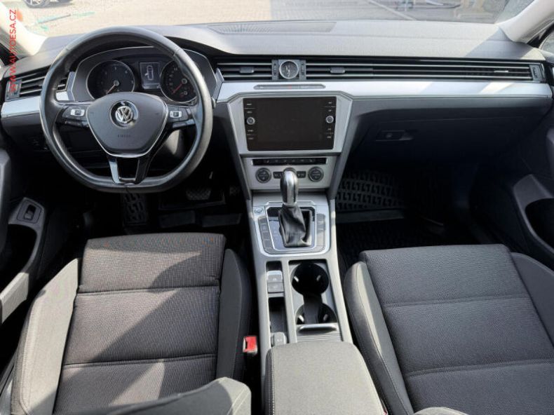 Volkswagen Passat - hlavní fotka