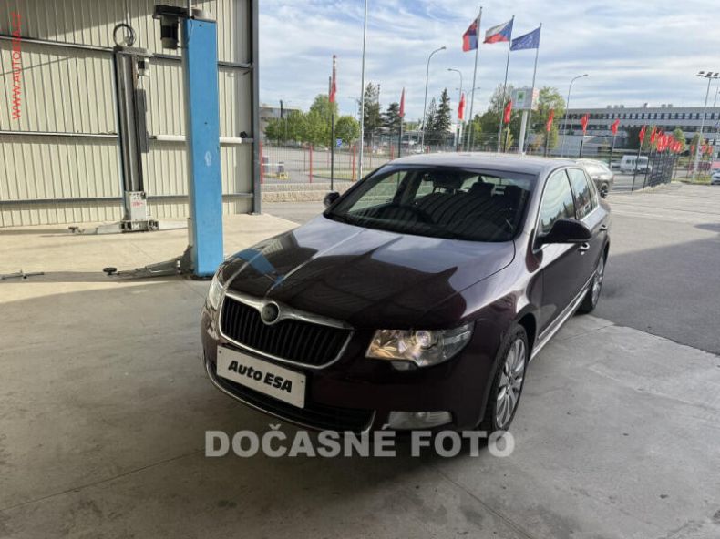 Škoda Superb - hlavní foto