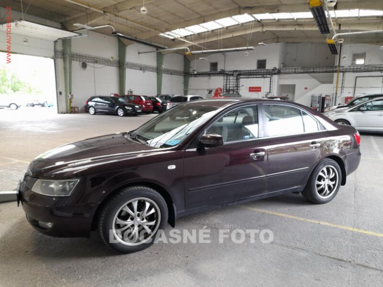 Hyundai Sonata - hlavní fotka