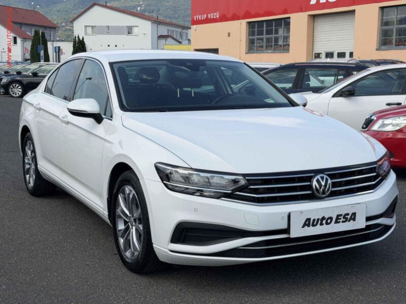 Volkswagen Passat - hlavní foto