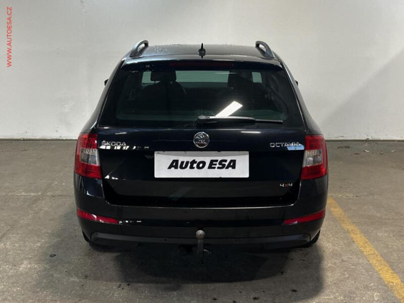 Škoda Octavia - hlavní fotka