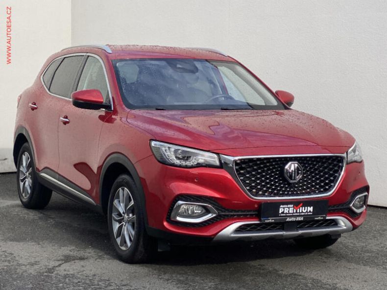 MG HS - hlavní foto