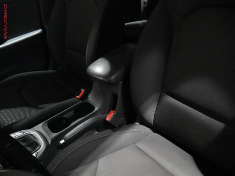 Hyundai i30 - hlavní fotka