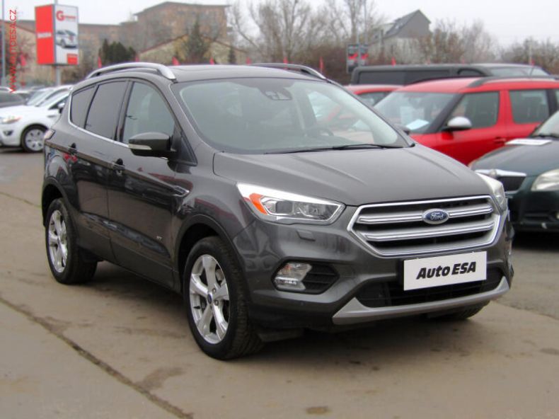 Ford Kuga - hlavní foto