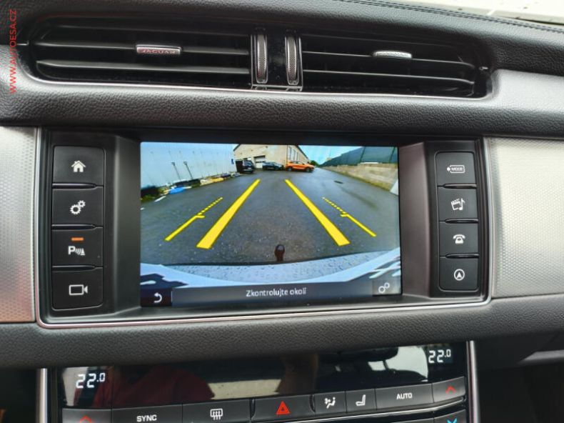 Jaguar XF - hlavní fotka