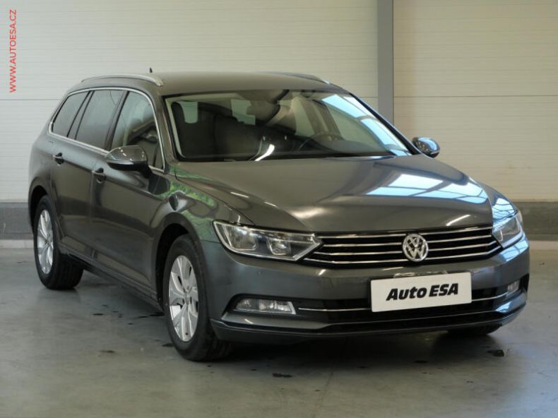 Volkswagen Passat - hlavní foto