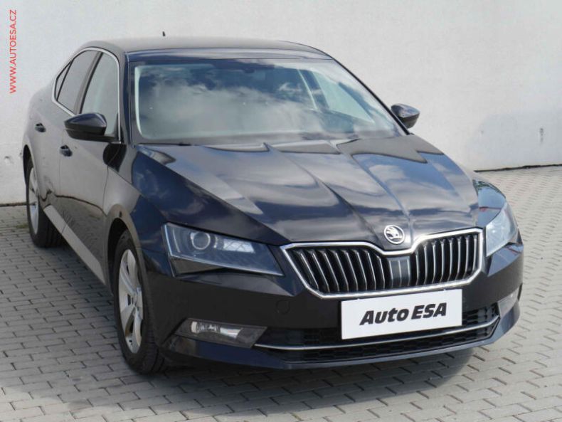 Škoda Superb - hlavní foto