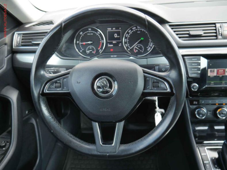 Škoda Superb - hlavní fotka