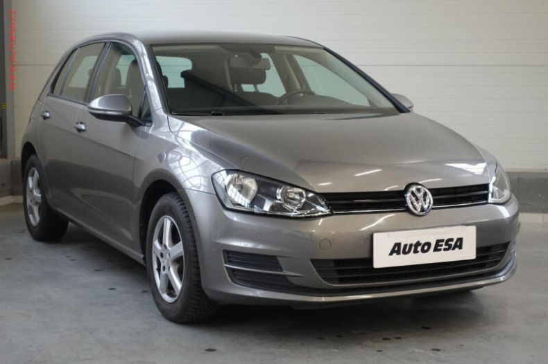 Volkswagen Golf - hlavní foto