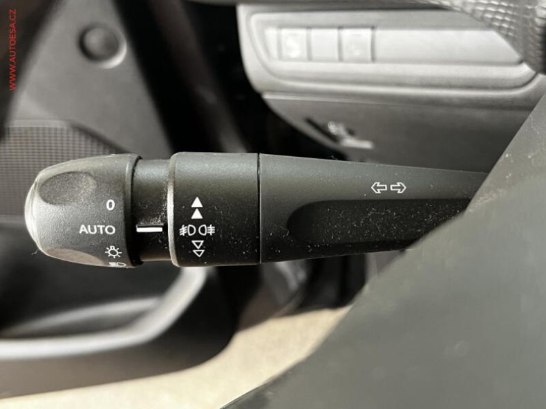 Peugeot 2008 - hlavní fotka