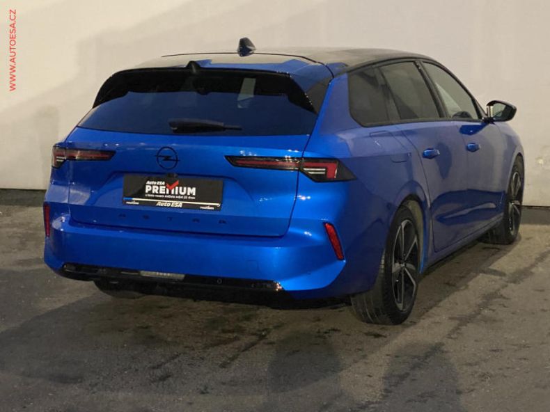 Opel Astra - hlavní fotka