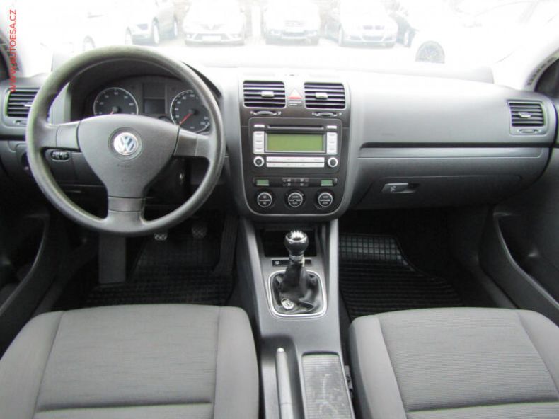 Volkswagen Golf - hlavní fotka