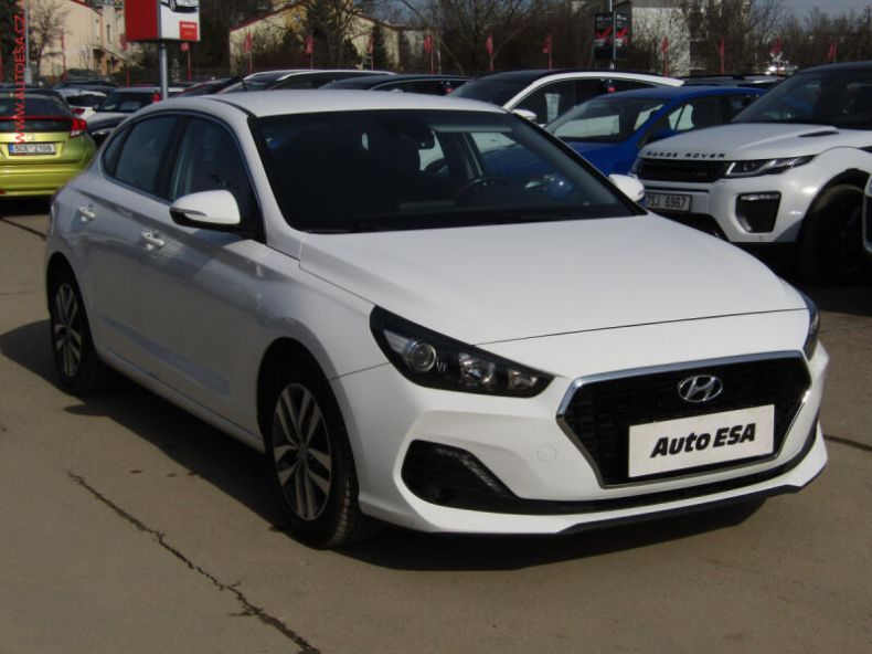 Hyundai i30 - hlavní foto