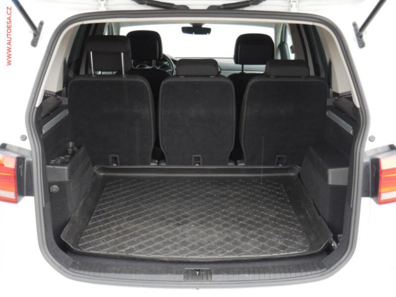 Volkswagen Touran - hlavní fotka