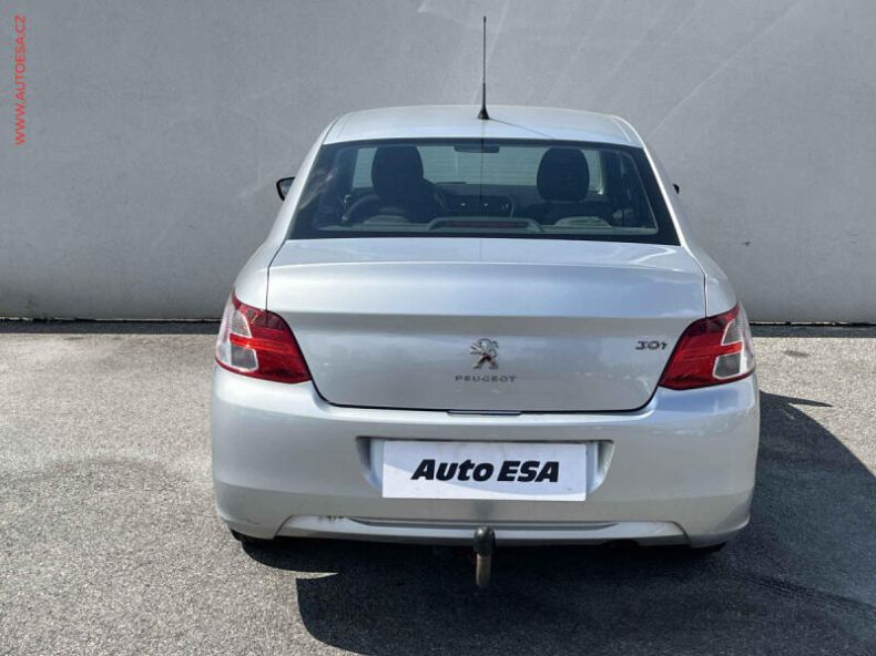 Peugeot 301 - hlavní fotka