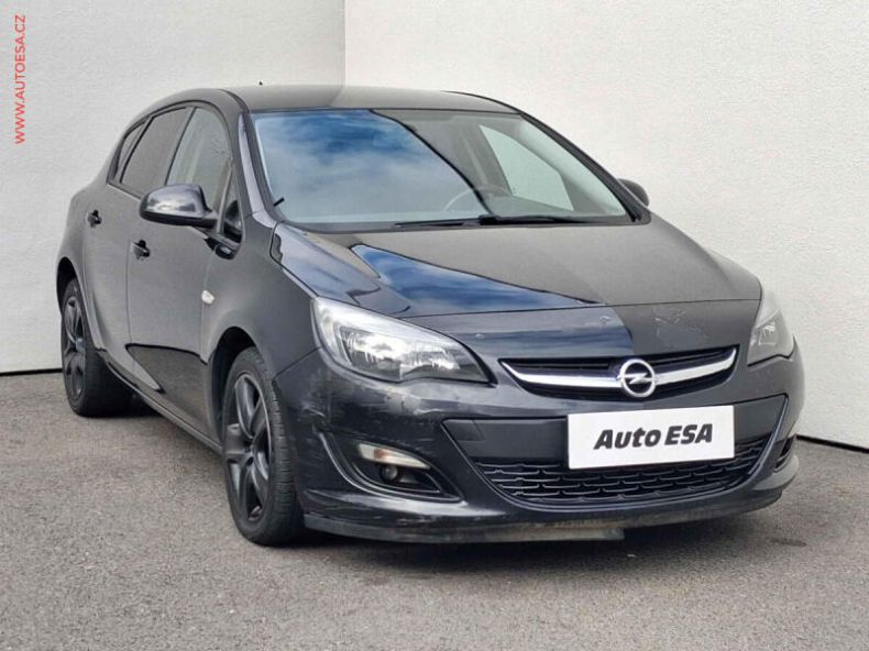 Opel Astra - hlavní foto