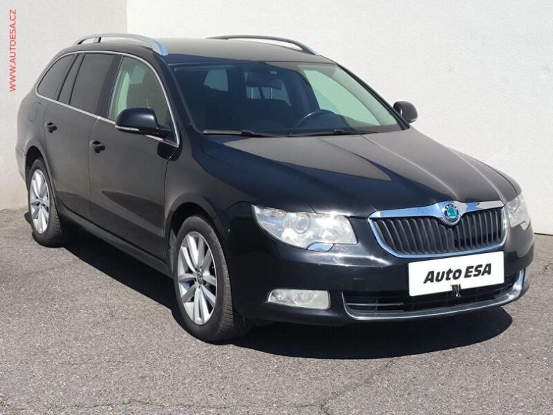 Škoda Superb - hlavní foto
