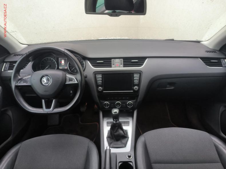 Škoda Octavia - hlavní fotka