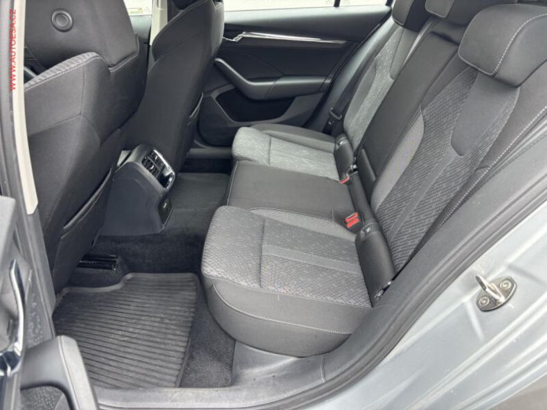 Škoda Octavia - hlavní fotka