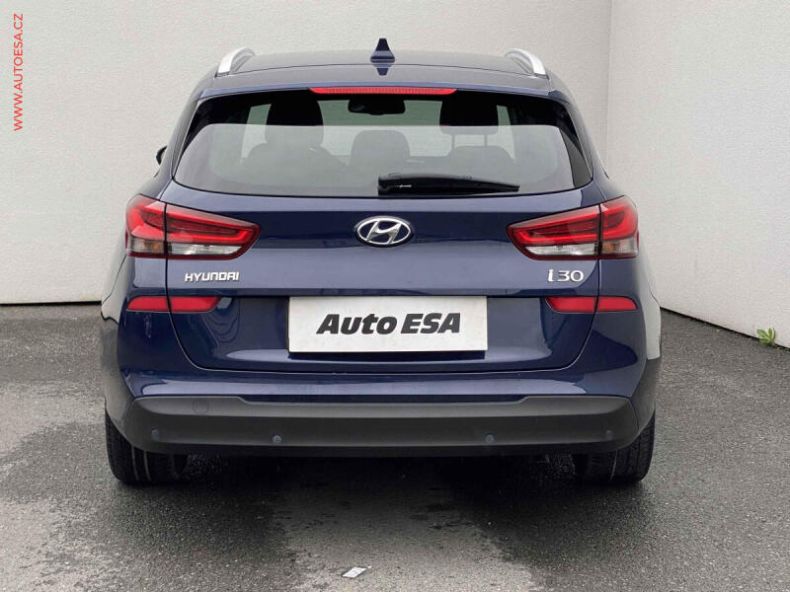 Hyundai i30 - hlavní fotka
