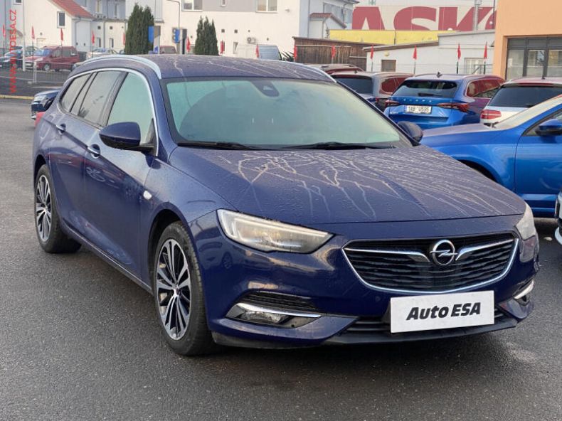 Opel Insignia - hlavní foto