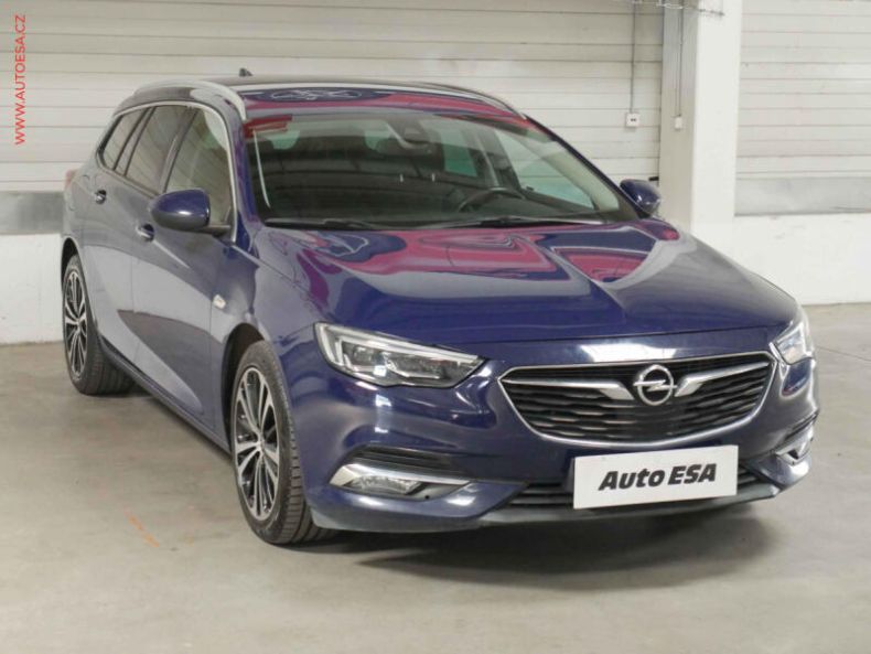 Opel Insignia - hlavní fotka