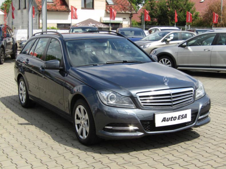 Mercedes Třída C - hlavní foto