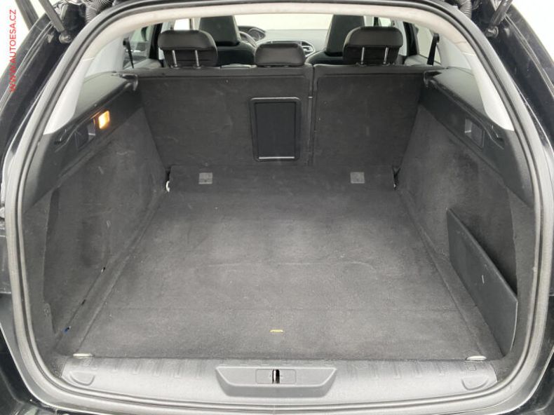 Peugeot 308 - hlavní fotka