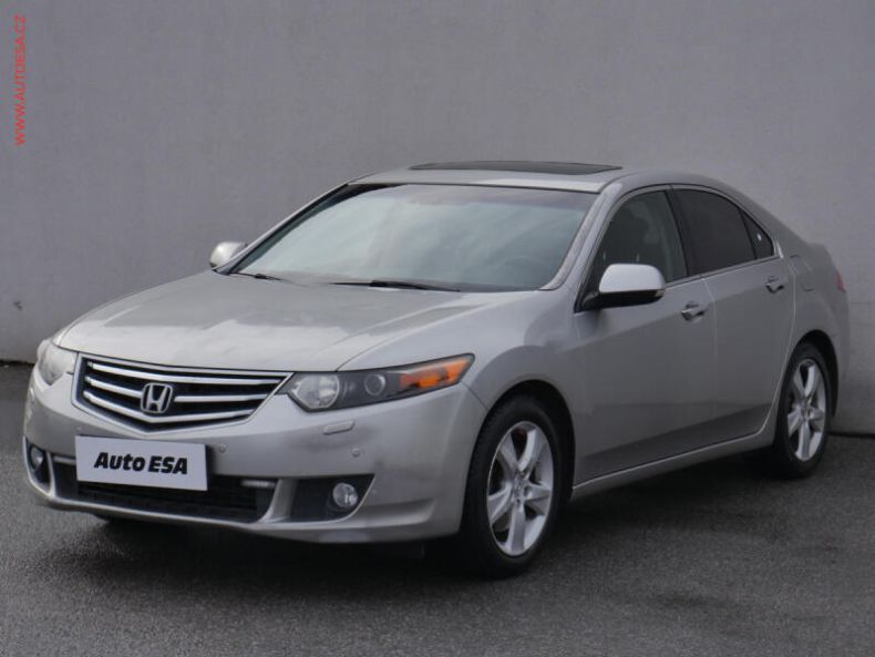 Honda Accord - hlavní fotka