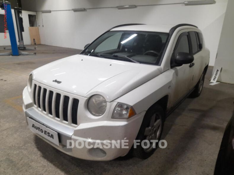 Jeep Compass - hlavní foto