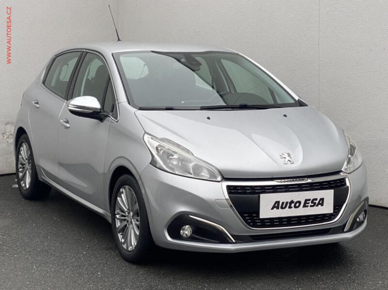 Peugeot 208 - hlavní foto