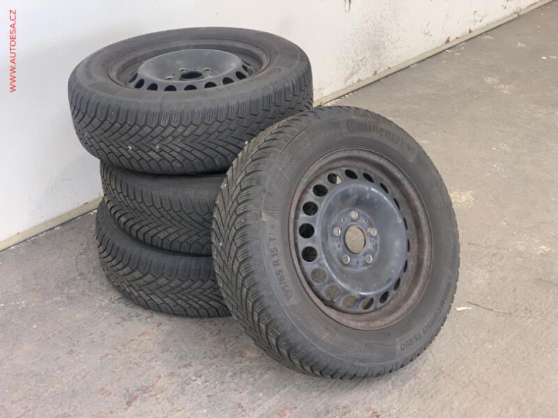 Volkswagen Golf - hlavní fotka