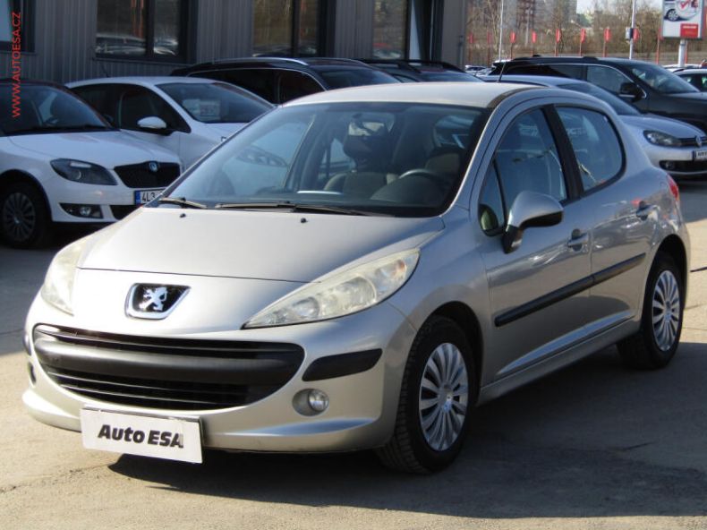 Peugeot 207 - hlavní fotka