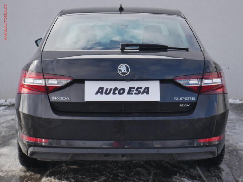 Škoda Superb - hlavní fotka