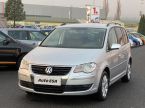 Volkswagen Touran - fotka číslo 2