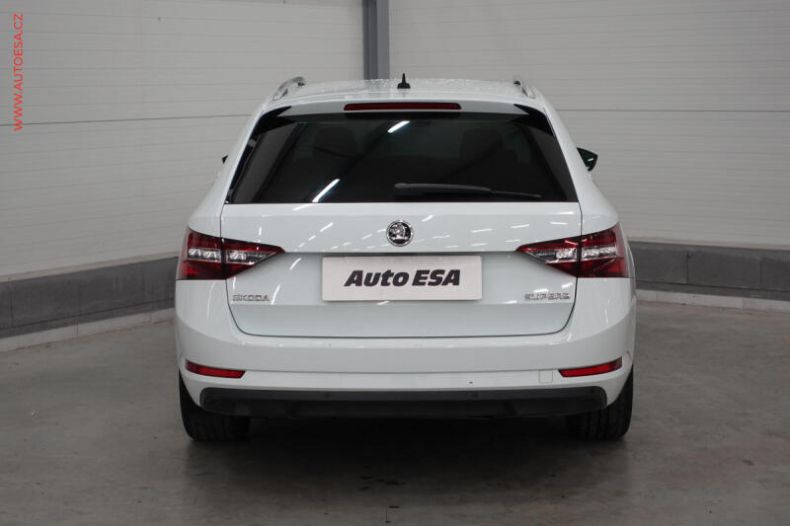 Škoda Superb - hlavní fotka