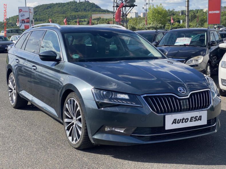Škoda Superb - hlavní foto
