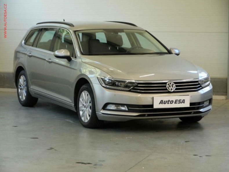 Volkswagen Passat - hlavní foto
