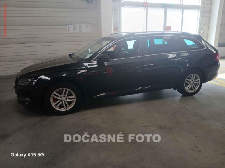 Škoda Superb - hlavní foto