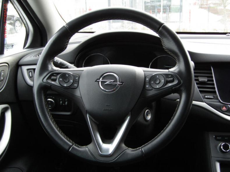 Opel Astra - hlavní fotka