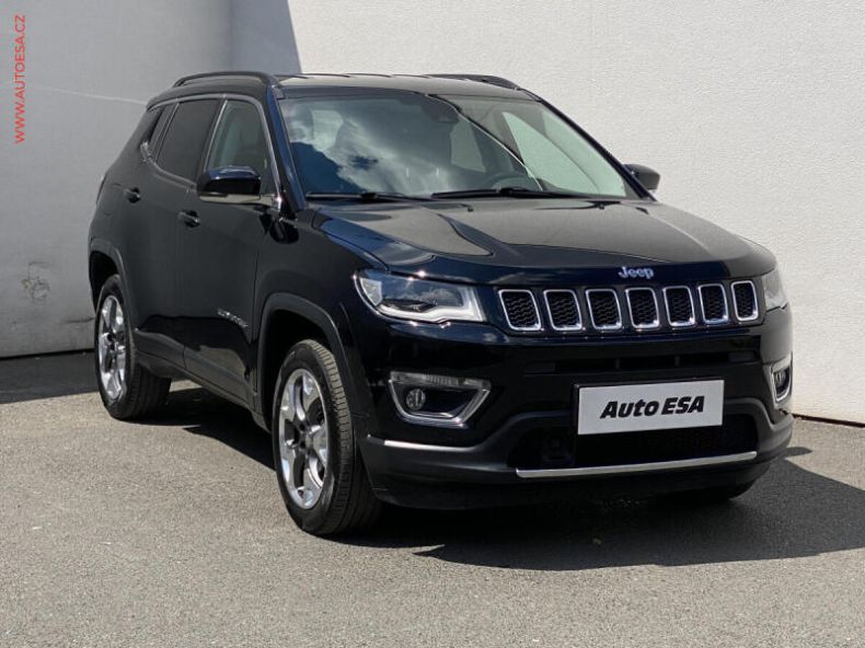 Jeep Compass - hlavní foto