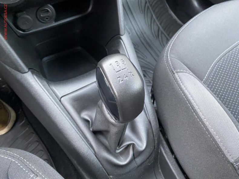 Peugeot 208 - hlavní fotka