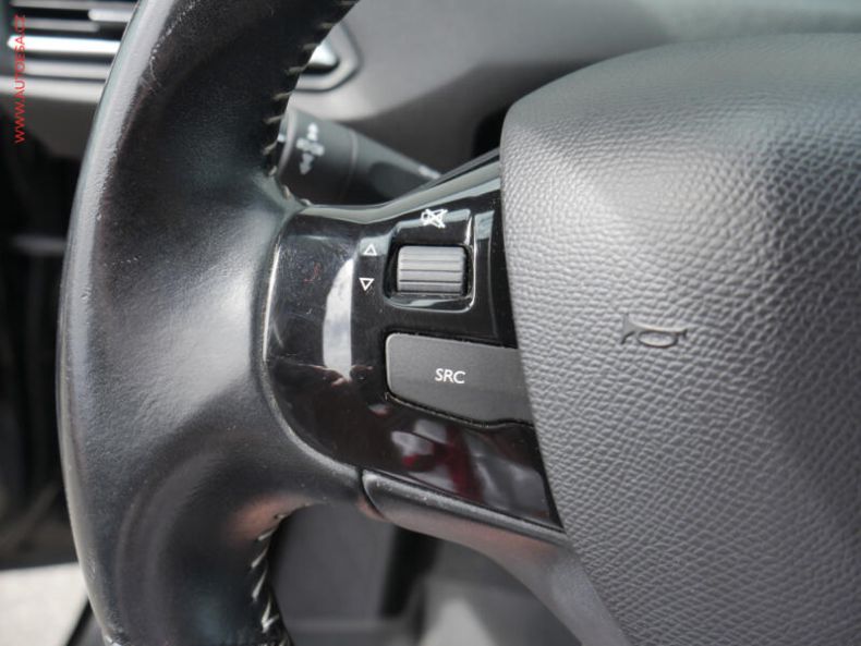 Peugeot 308 - hlavní fotka