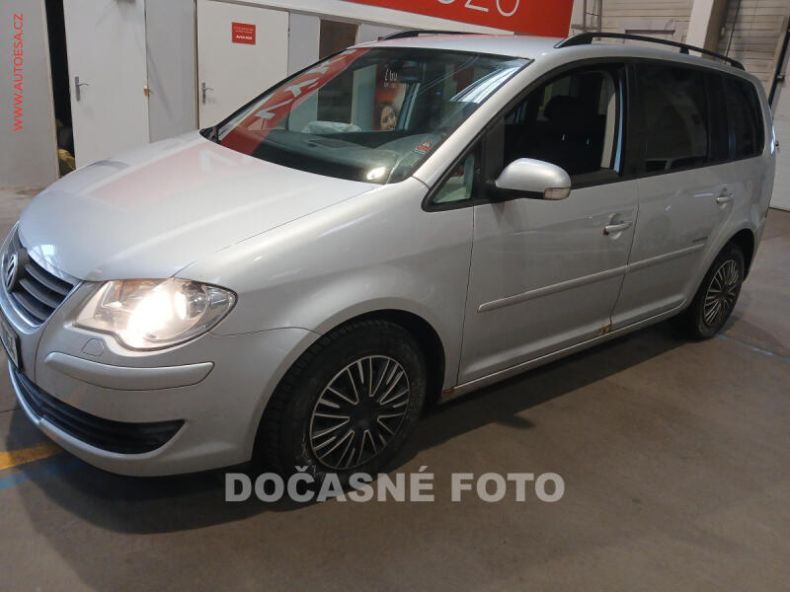 Volkswagen Touran - hlavní foto