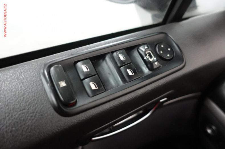 Peugeot 807 - hlavní fotka